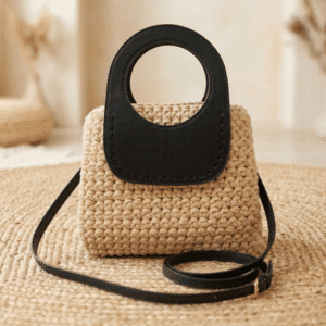 sac tendance beige et noir fait au crochet